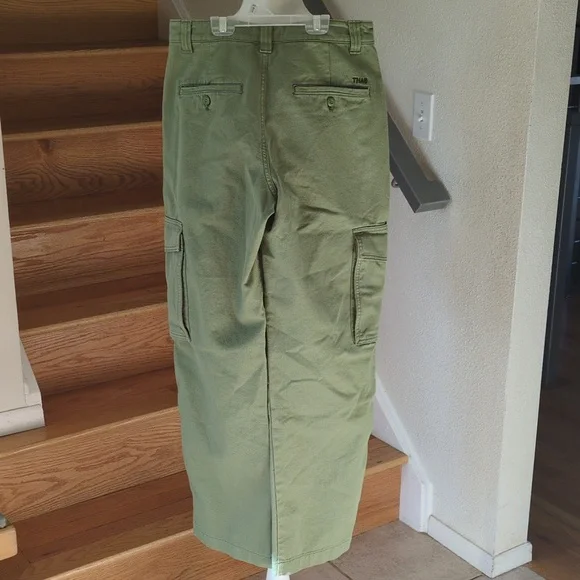 Aritzia TNA Green Women's Cargo Pants - Picture 6 of 10